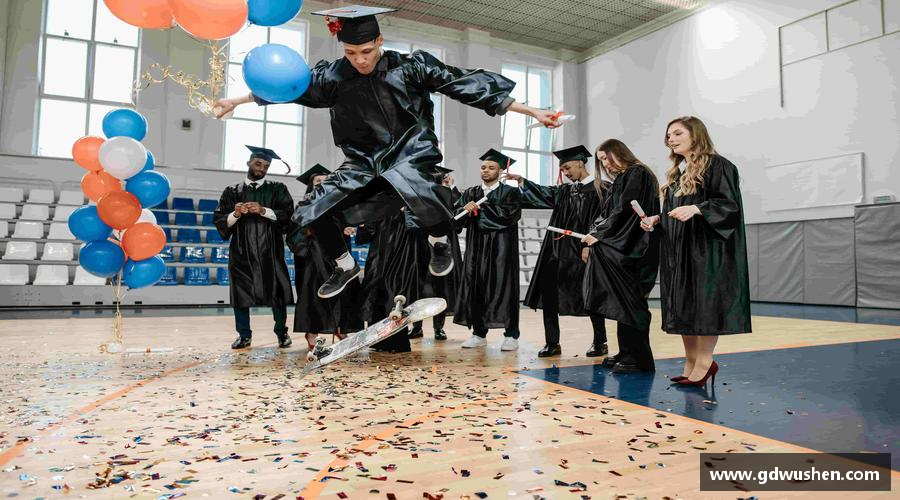 磨砺自我，绽放光芒！